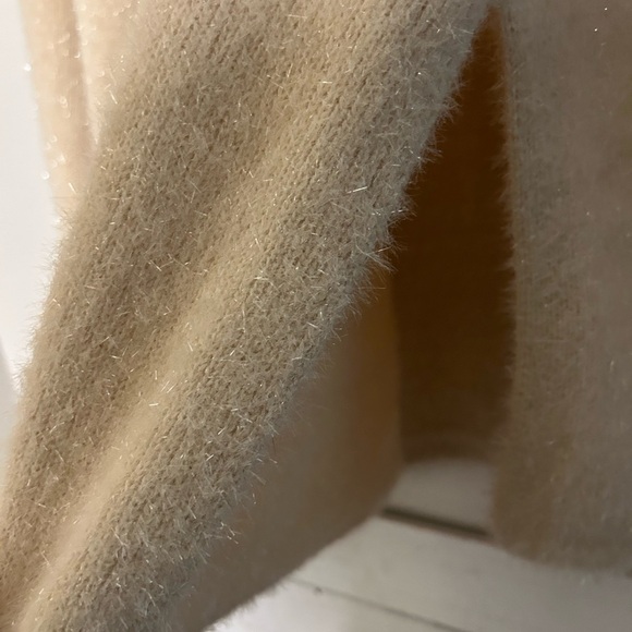 H&M NWT Beige Knit Sweater - Picture 5 of 6